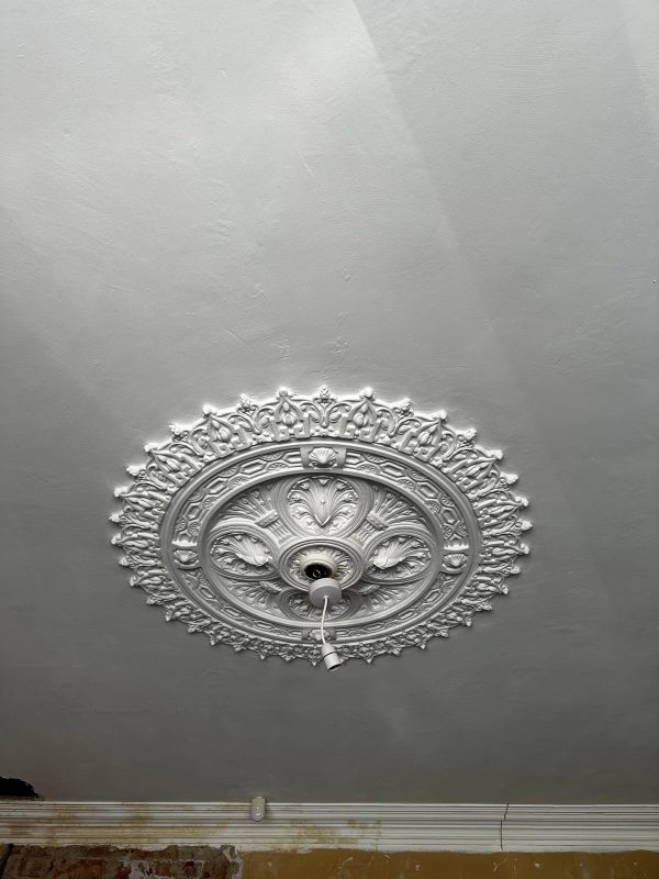 Ceiling Rose 268 – Acanthus Leaf - Image 3